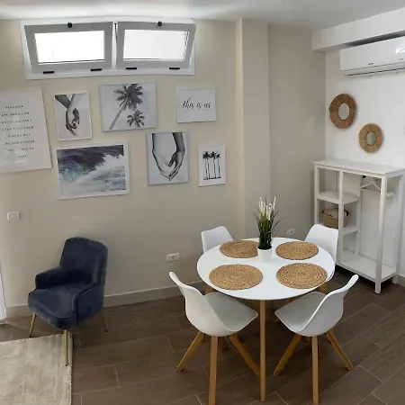 Apartment La Palmera *